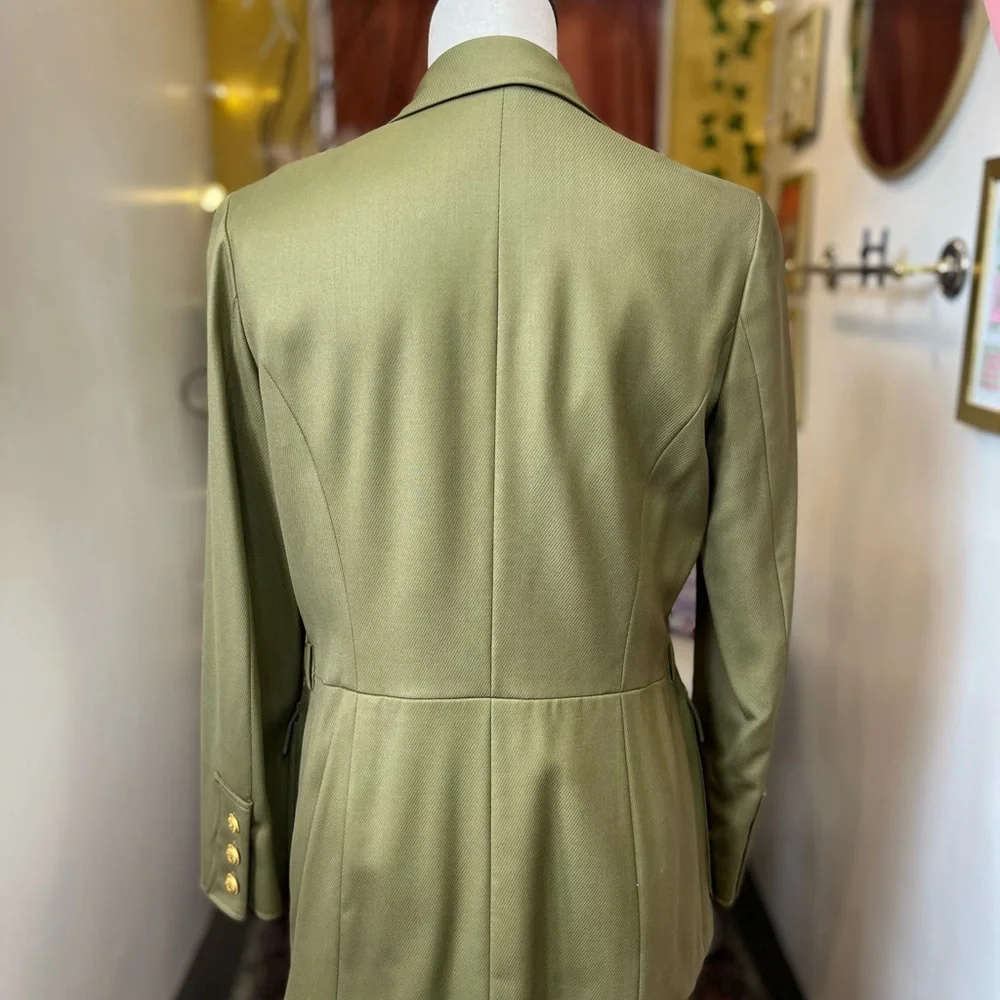 1996 CHANEL Boutique Olive Green Wool Jacket with Gold Chain Hem – Women's FR 44